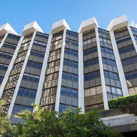 Tiki Hotel Apartments Surfers Paradise Gold Coast Eksteriør billede