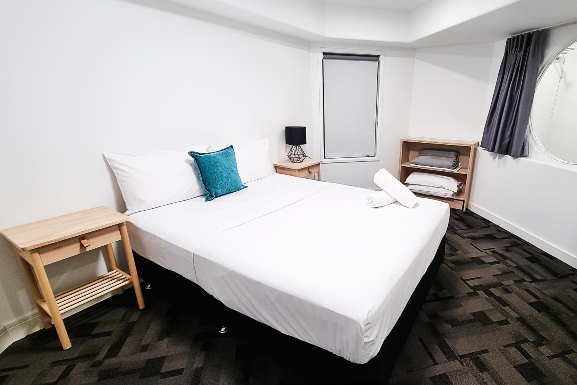 Tiki Hotel Apartments Surfers Paradise Gold Coast Eksteriør billede