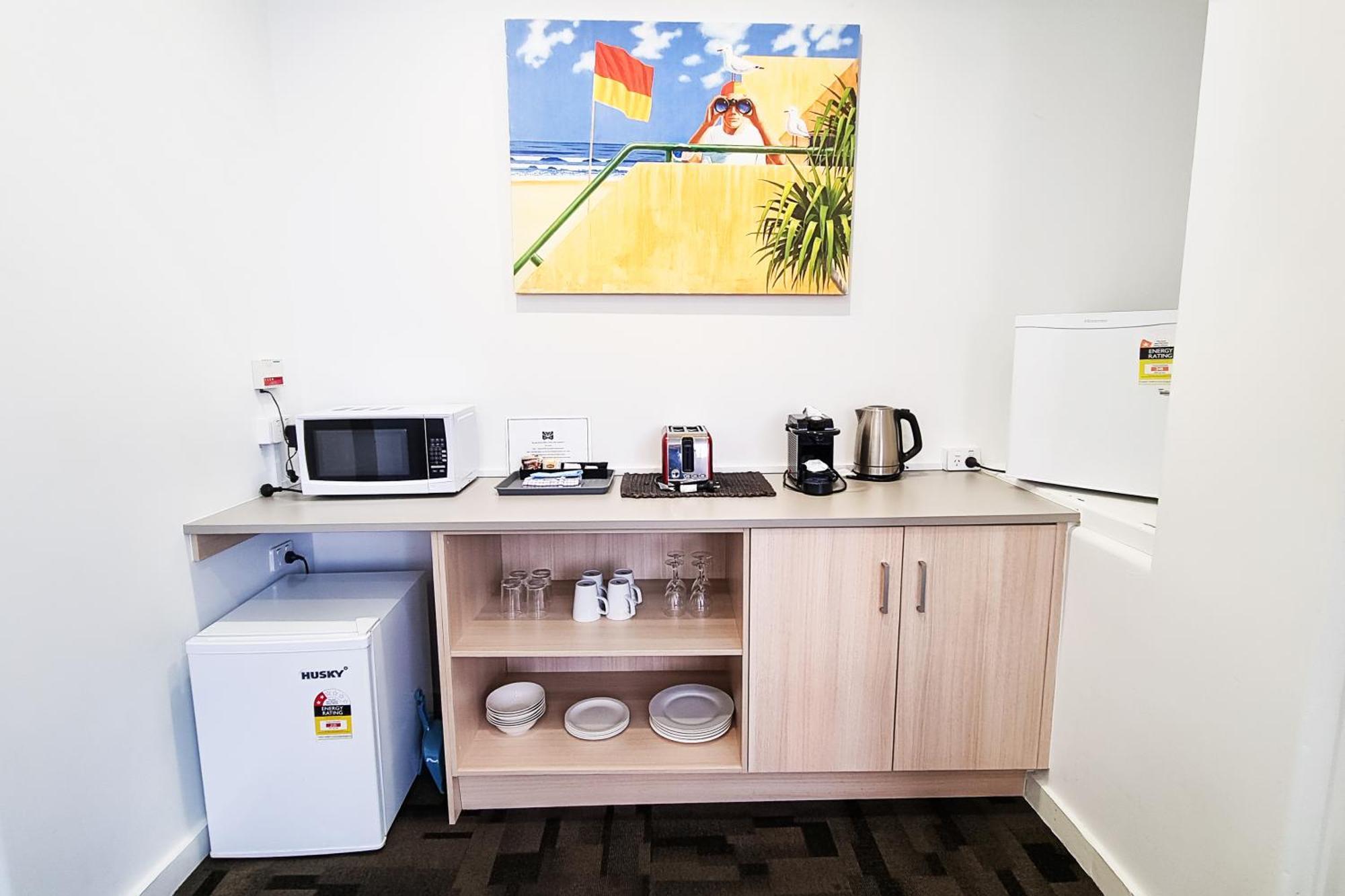 Tiki Hotel Apartments Surfers Paradise Gold Coast Eksteriør billede
