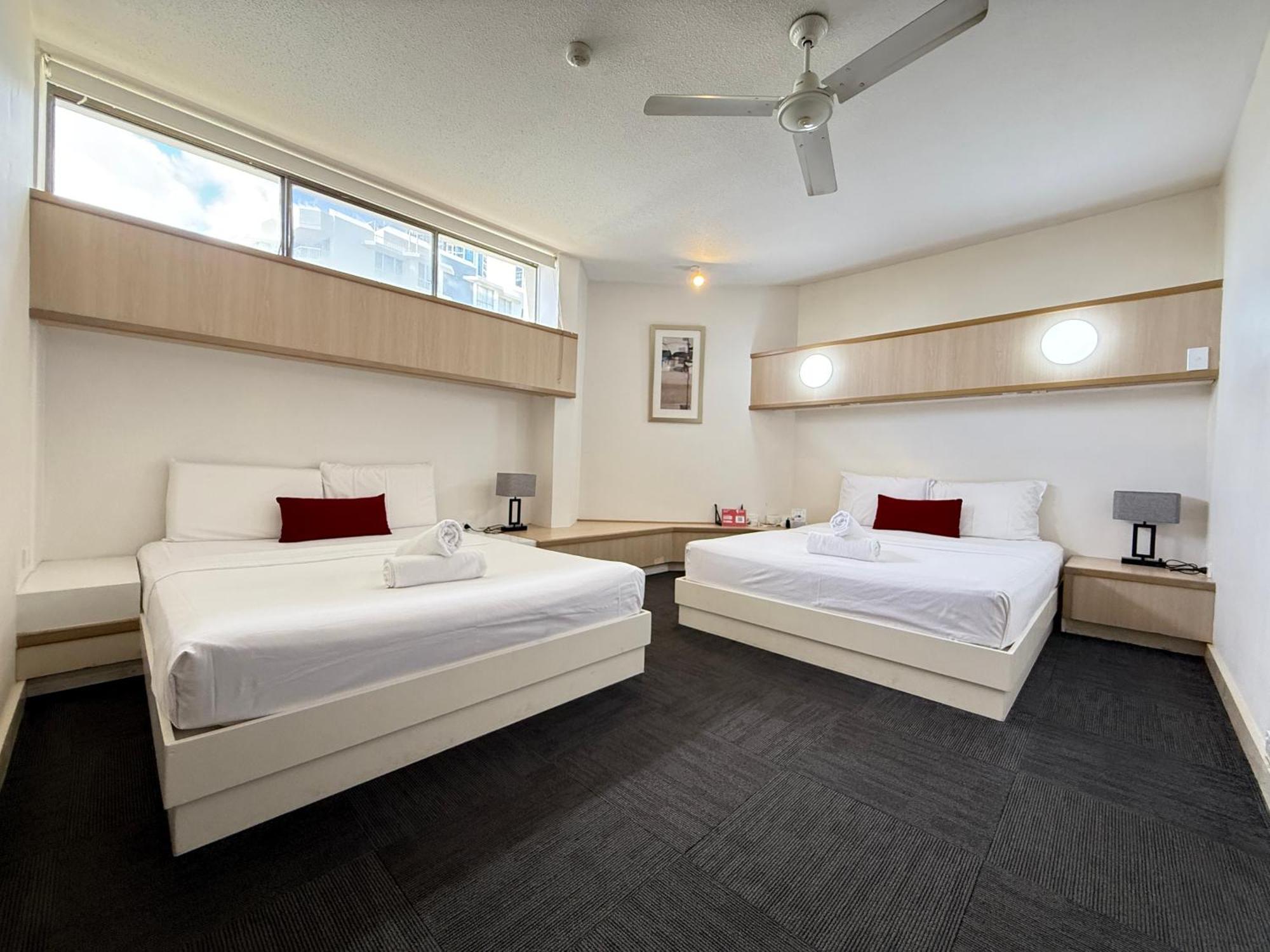 Tiki Hotel Apartments Surfers Paradise Gold Coast Eksteriør billede