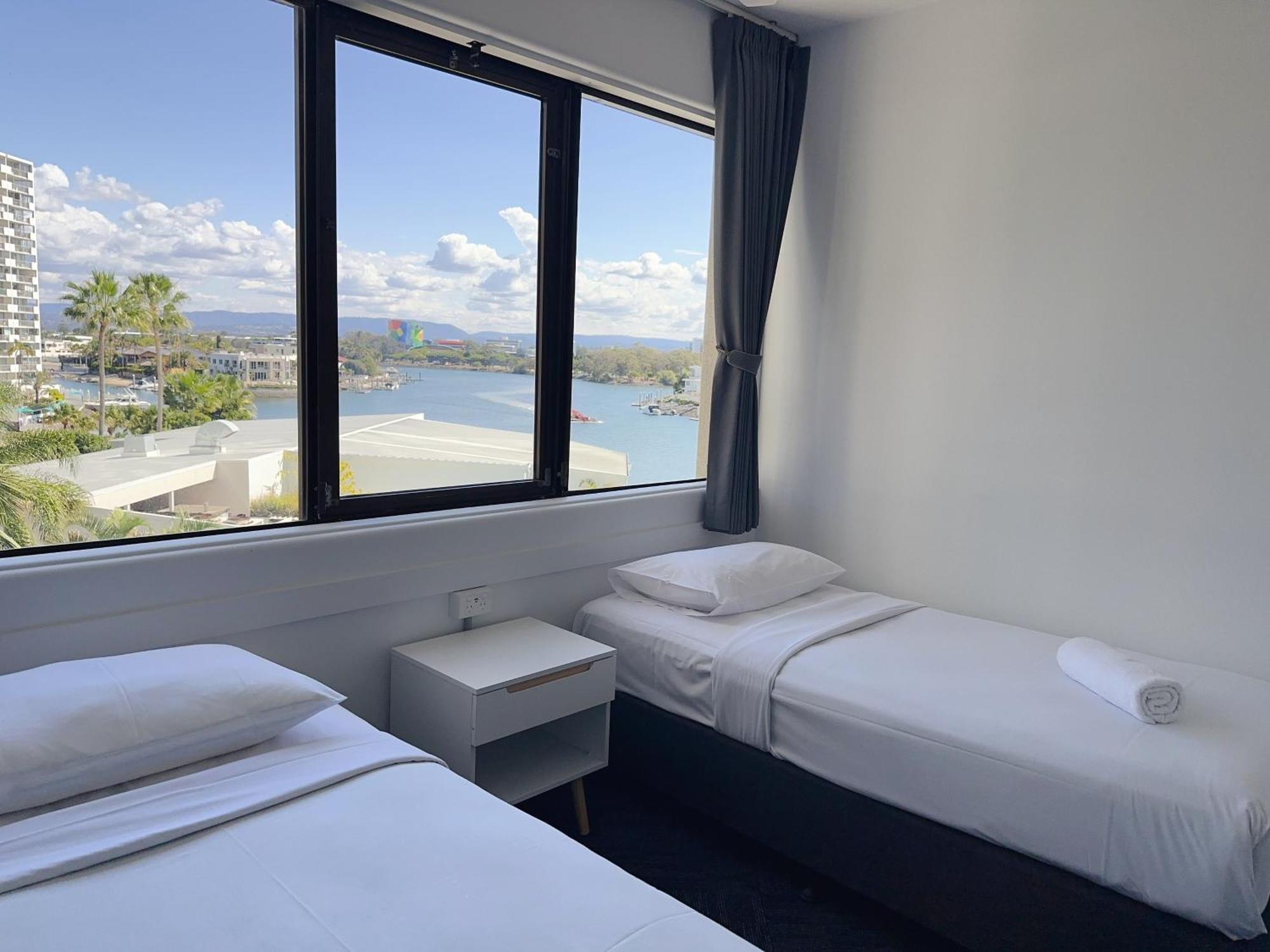 Tiki Hotel Apartments Surfers Paradise Gold Coast Værelse billede