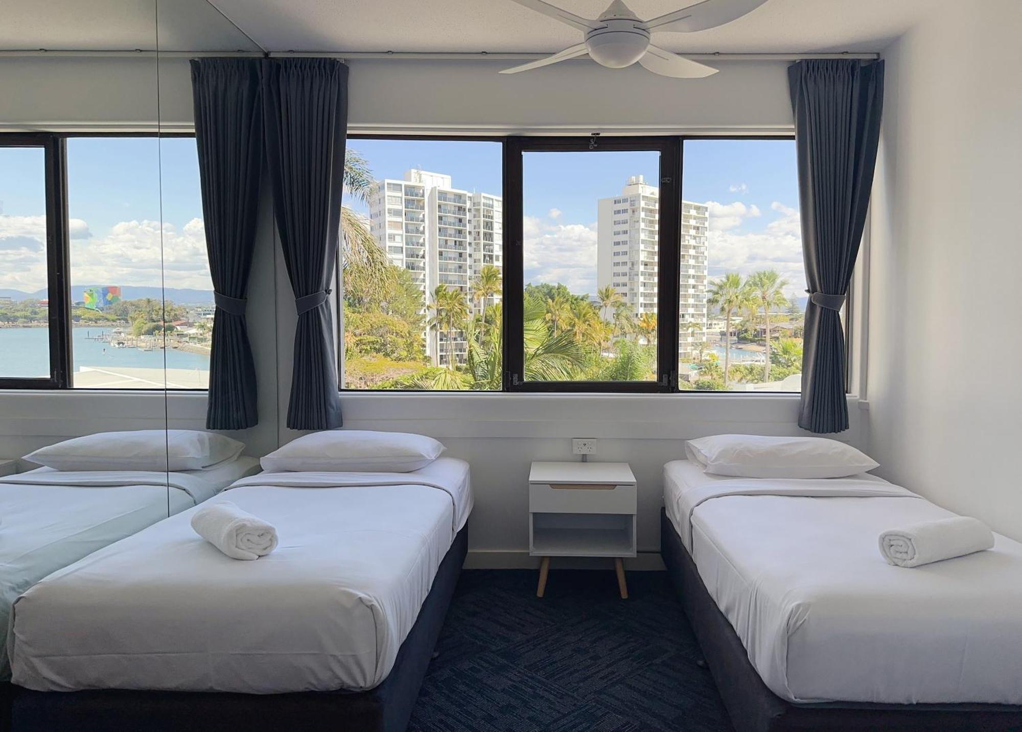 Tiki Hotel Apartments Surfers Paradise Gold Coast Værelse billede