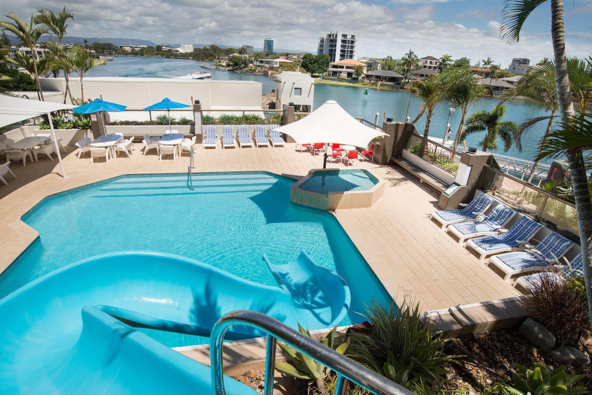 Tiki Hotel Apartments Surfers Paradise Gold Coast Eksteriør billede