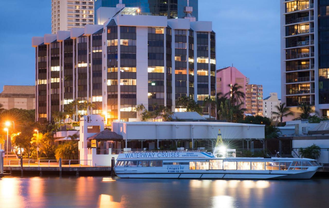 Tiki Hotel Apartments Surfers Paradise Gold Coast Eksteriør billede